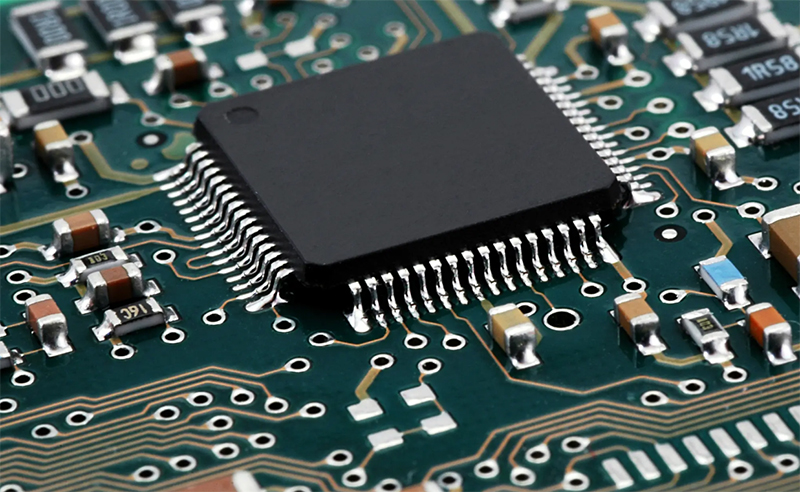 恒溫恒濕試驗箱可應(yīng)用于半導(dǎo)體芯片行業(yè)試驗測試